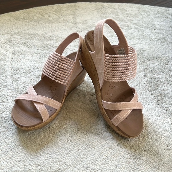 Skechers Shoes - Skechers Cali Luxe foam sandals